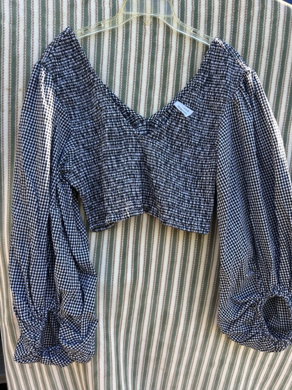 Black gingham crop top